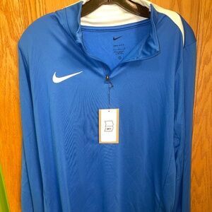 NEW - Men’s Nike DriFit Rare SAMPLE long sleeve L